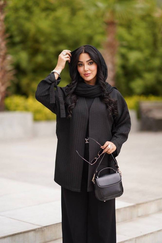 مانتو عبایی زنانه آستین بنددار مشکی جنس صوفیا ژاکارد